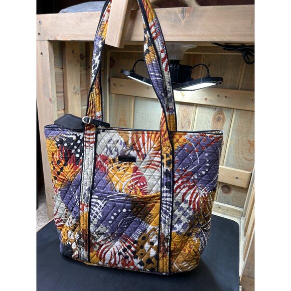 Vera Bradley Quilted Tote Bag With Fall Leaf Print Multicolor Pattern Large - Picture 1 of 11